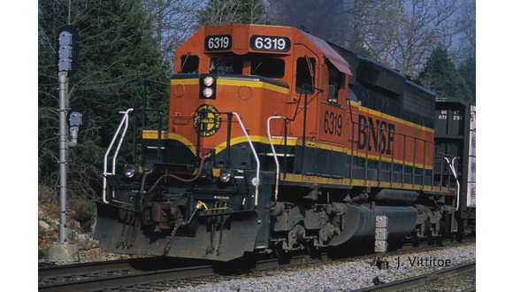Diesel Locomotive SD40 of Burlington Northern and Santa Fe<br /><a href='images/pictures/Roco/227399.jpg' target='_blank'>Full size image</a>